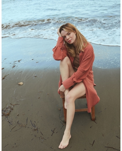 ROUGE KISS Elongated Shirt